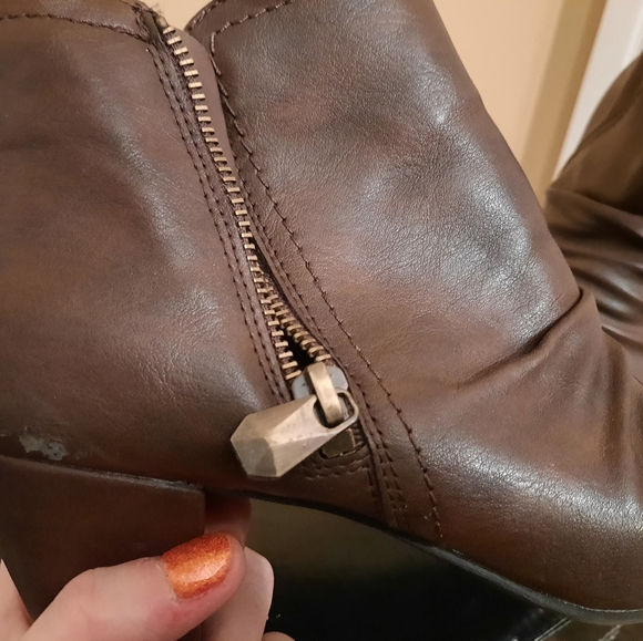 Boots - Picture 3 of 4